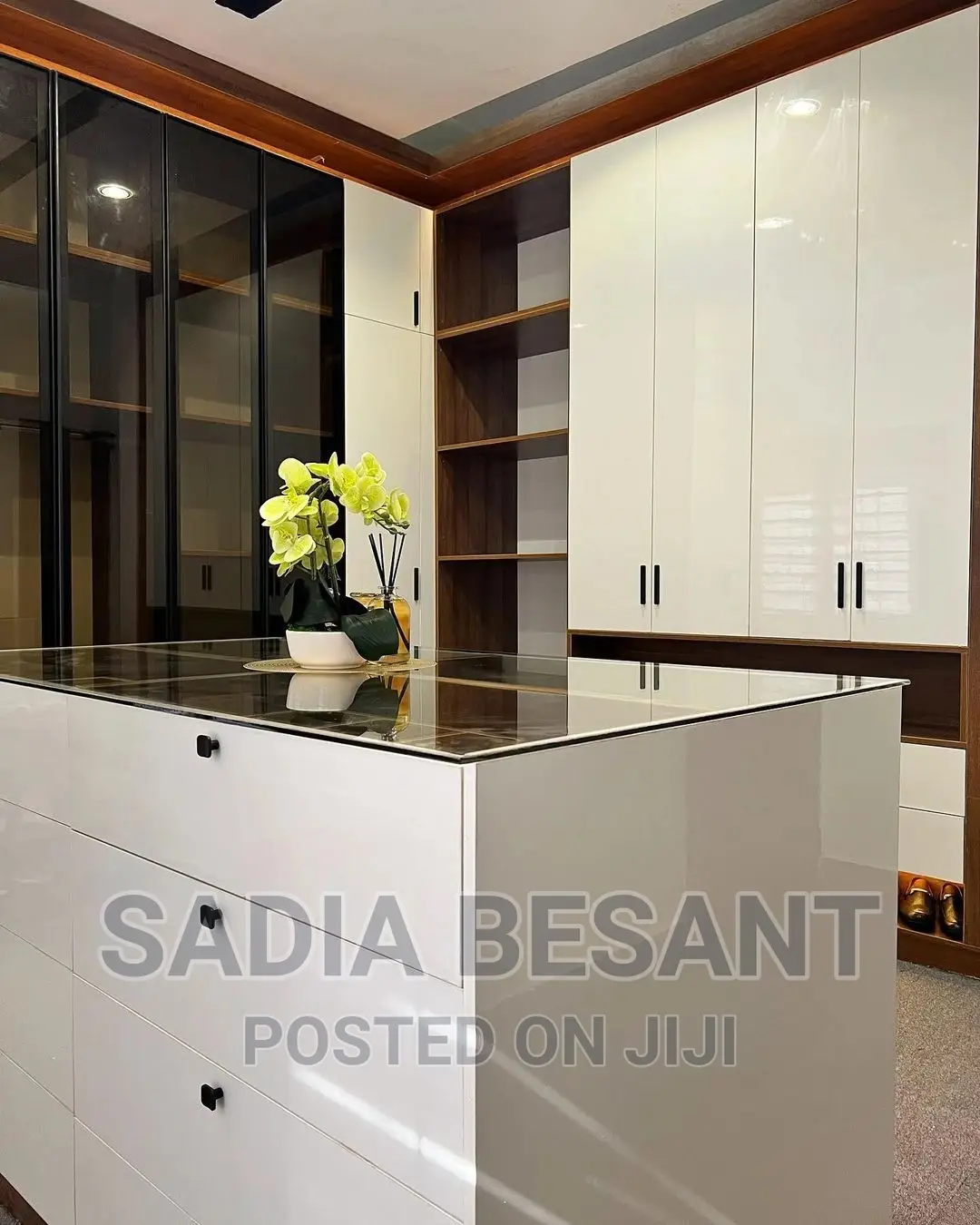 Walk in Closet