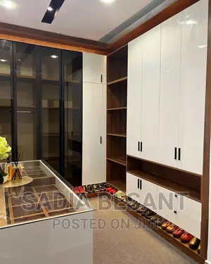 Walk in Closet