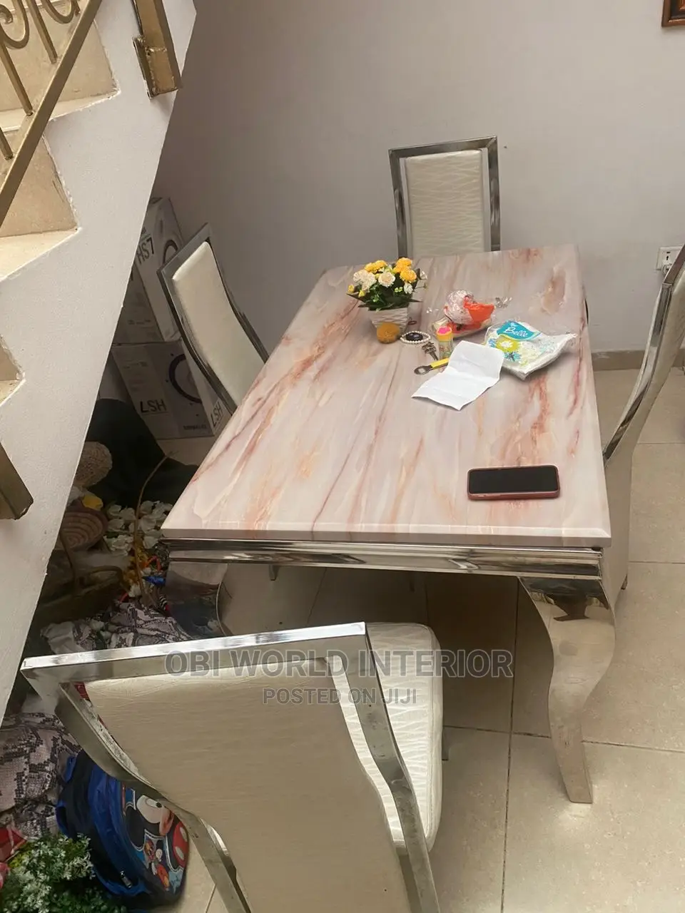 Quality Dining Table by 4 Seaters