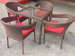 Quality Basket Garden Chairs Set and Table by 4