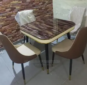 Quality Dining Table by 4seaters