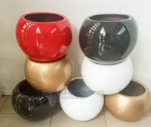 Round Fancy Flower Pot