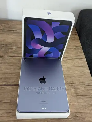 Apple iPad Air (2022) 64 GB Gray