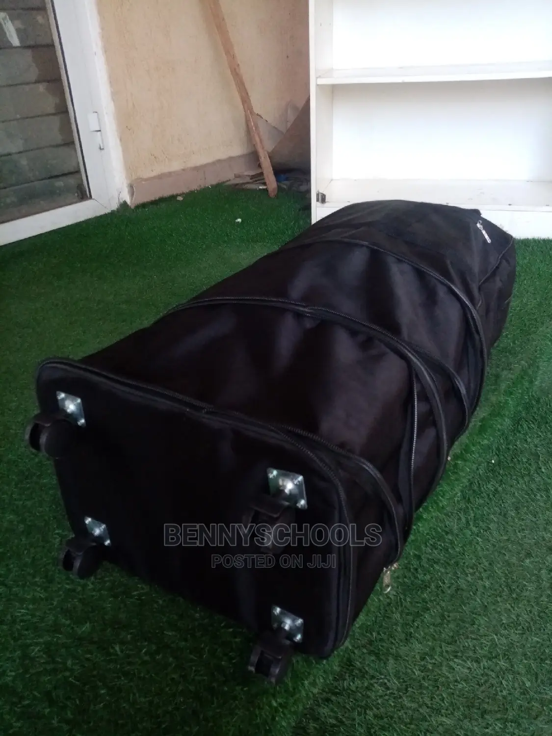 Biggest Jumbo Weightless Expandable Traveling Bag Wit Wheels