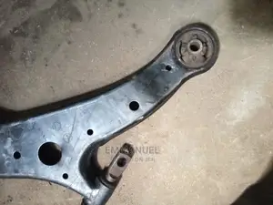 Lower Arm for Toyota Venza Lexus Rx350 and Highlander 08 017