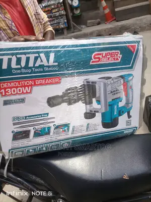 Total Demolition Breaker 1300w