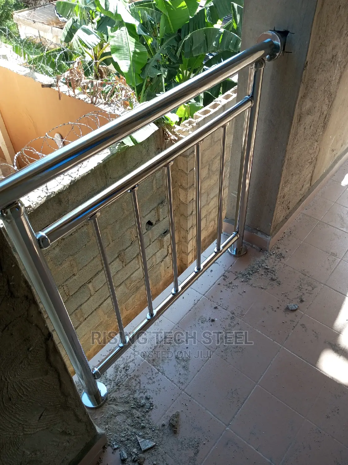 Stainless Handrail Simple Triple Rail Design