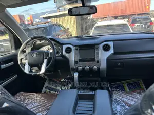 Toyota Tundra 2015 Black