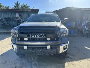 Toyota Tundra 2015 Black
