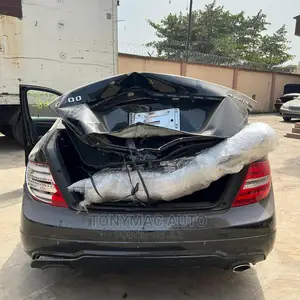 Mercedes-benz C300 2010 To 2013 Bumpers,Headlights