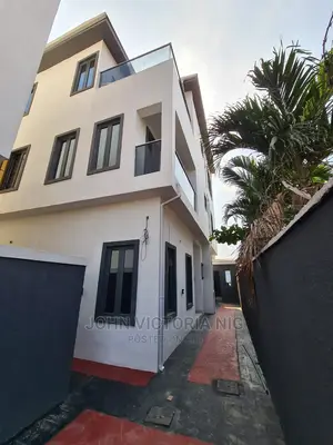 5bdrm Duplex in Magodo for sale