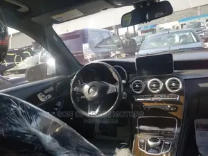 Mercedes-Benz GLC-Class 2019 White