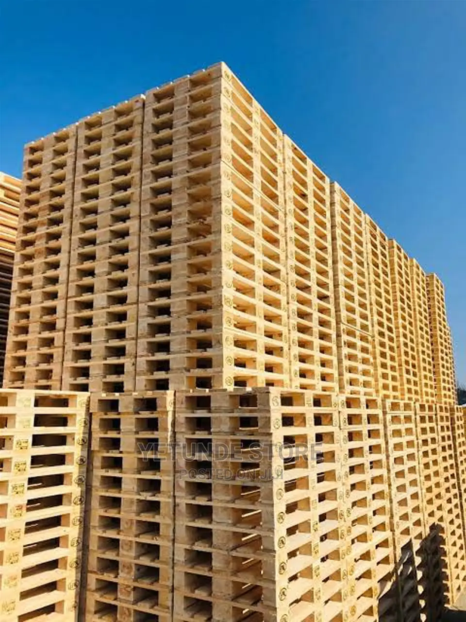 Solid Deck Pallet for Storage