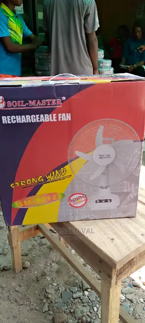 Soll-Master 12 Inches Rechargeable Fan