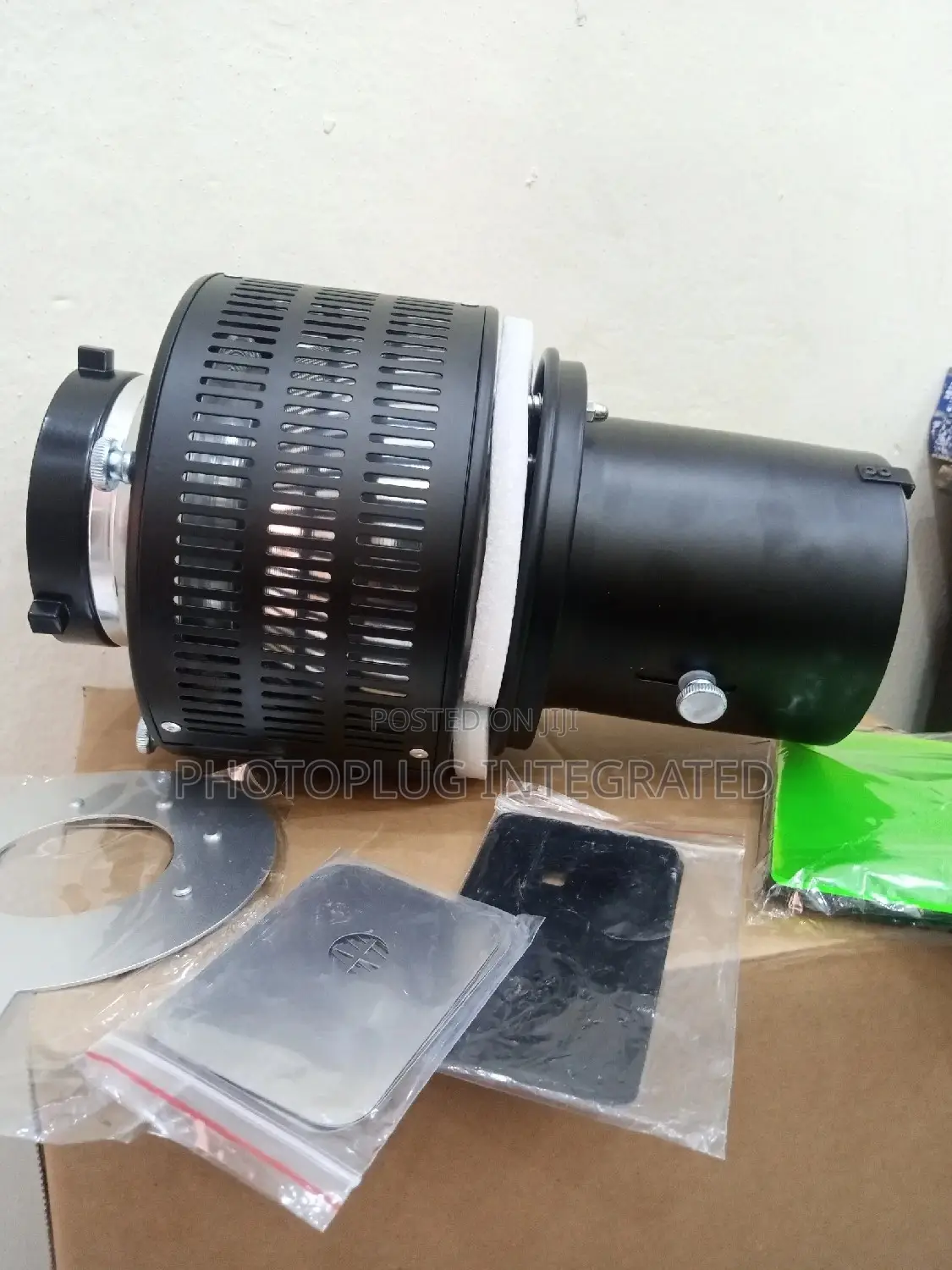 Optical Snoot for Flash Light