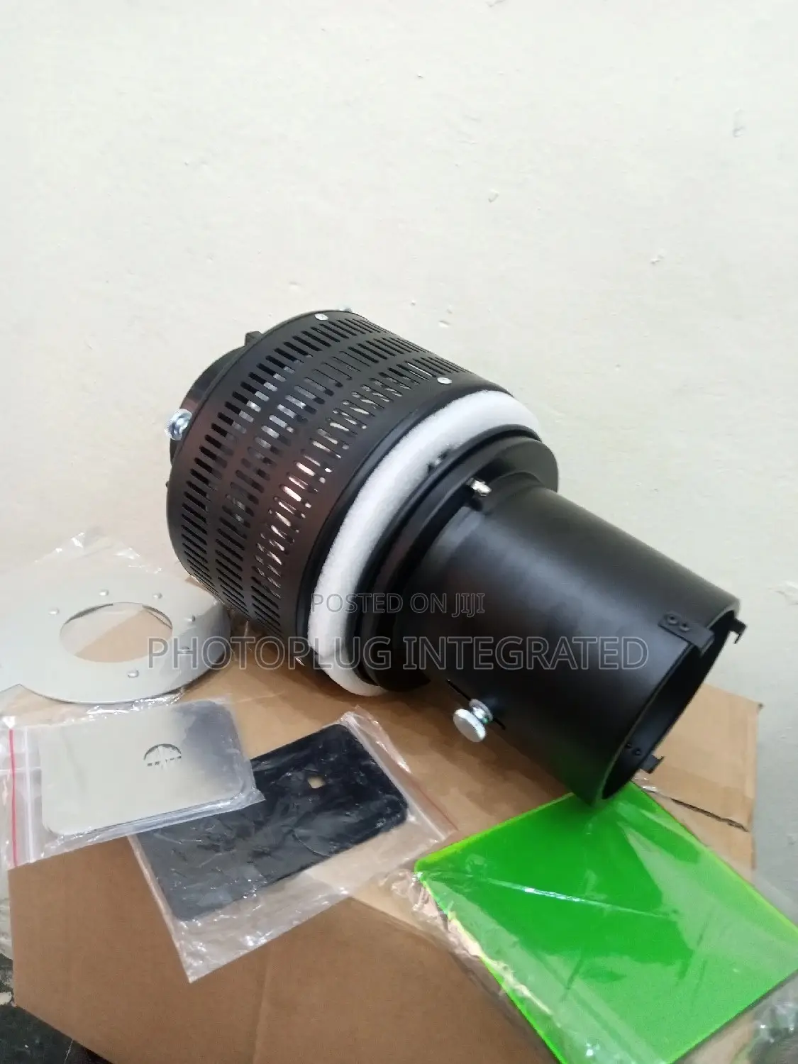 Optical Snoot for Flash Light
