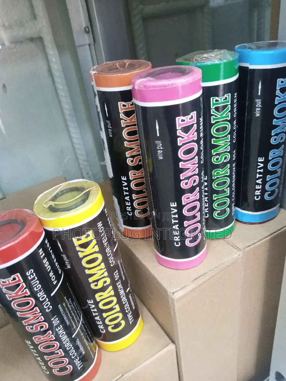 Creative Colour Smoke Bomb