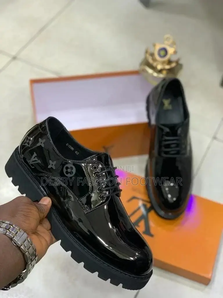 Lious Vuitton High Quality Shoe