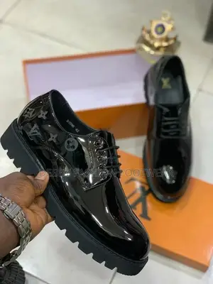 Lious Vuitton High Quality Shoe