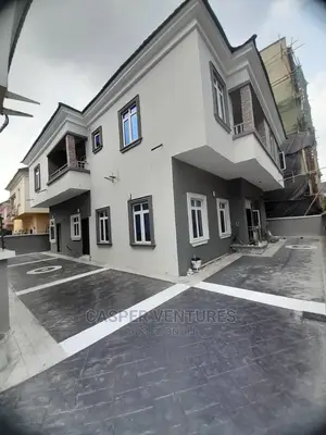 5bdrm Duplex in Chevyview, Chevron for Sale