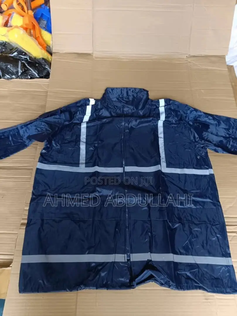 Polyester Rain Coat With Reflective