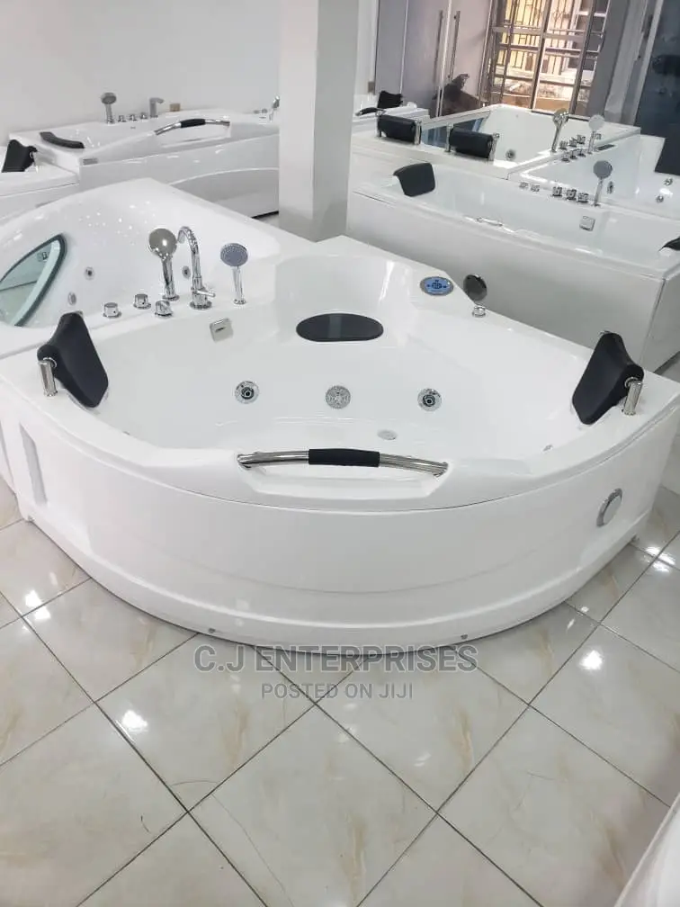 Executive Jacuzzi With Double Header