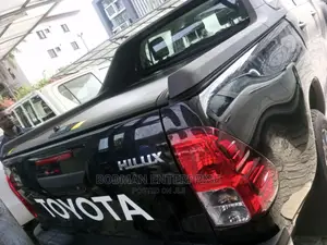 Boot Cover Rolling With Spoiler Trd *+,
