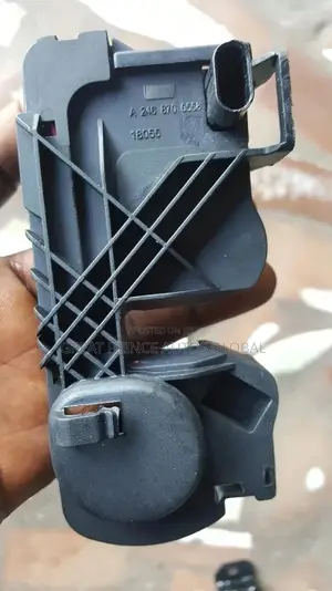 Bonnet Lock Sensor for Gla250/Cla