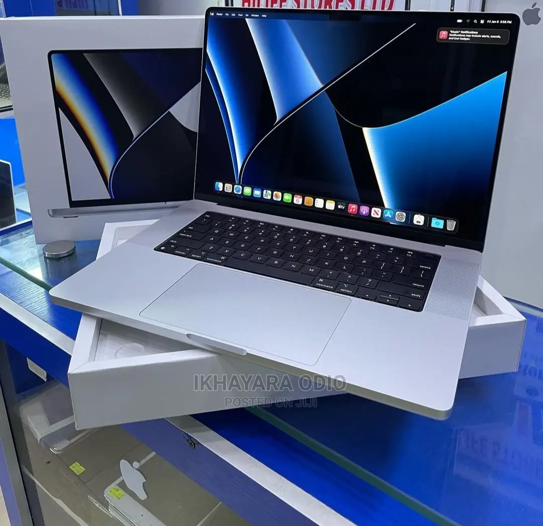 Laptop Apple MacBook Pro 2021 M1 16GB Apple M1 Pro SSD 512GB