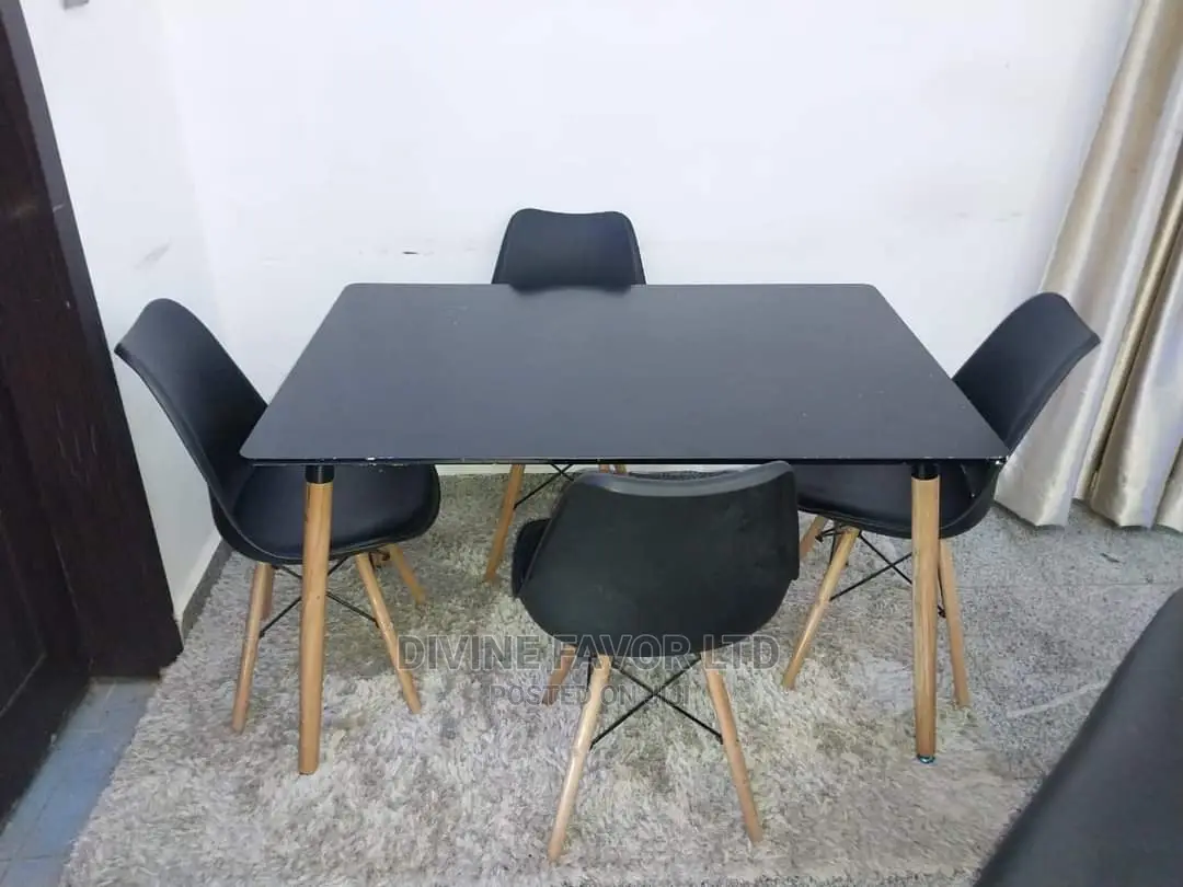 4 Seater Dining Table for Dining Room