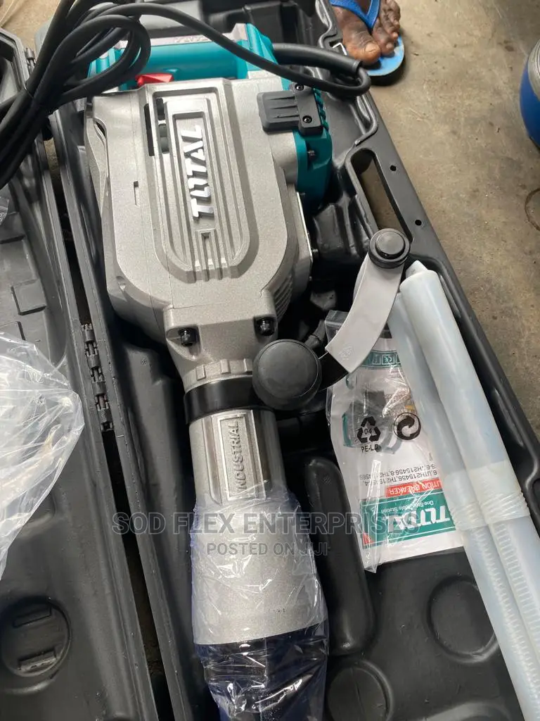 1700 Watts Demolition Hammer