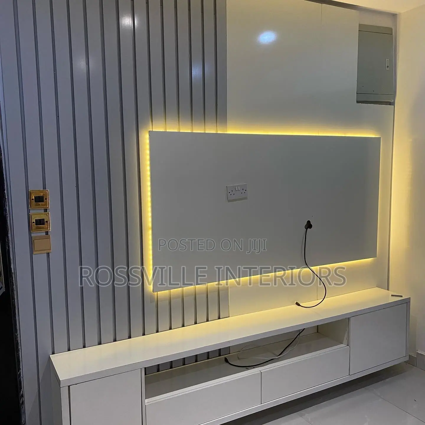 High Gloss Wall Unit / Tv Console/ Tv Stands