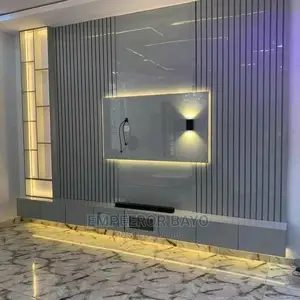 T v Console
