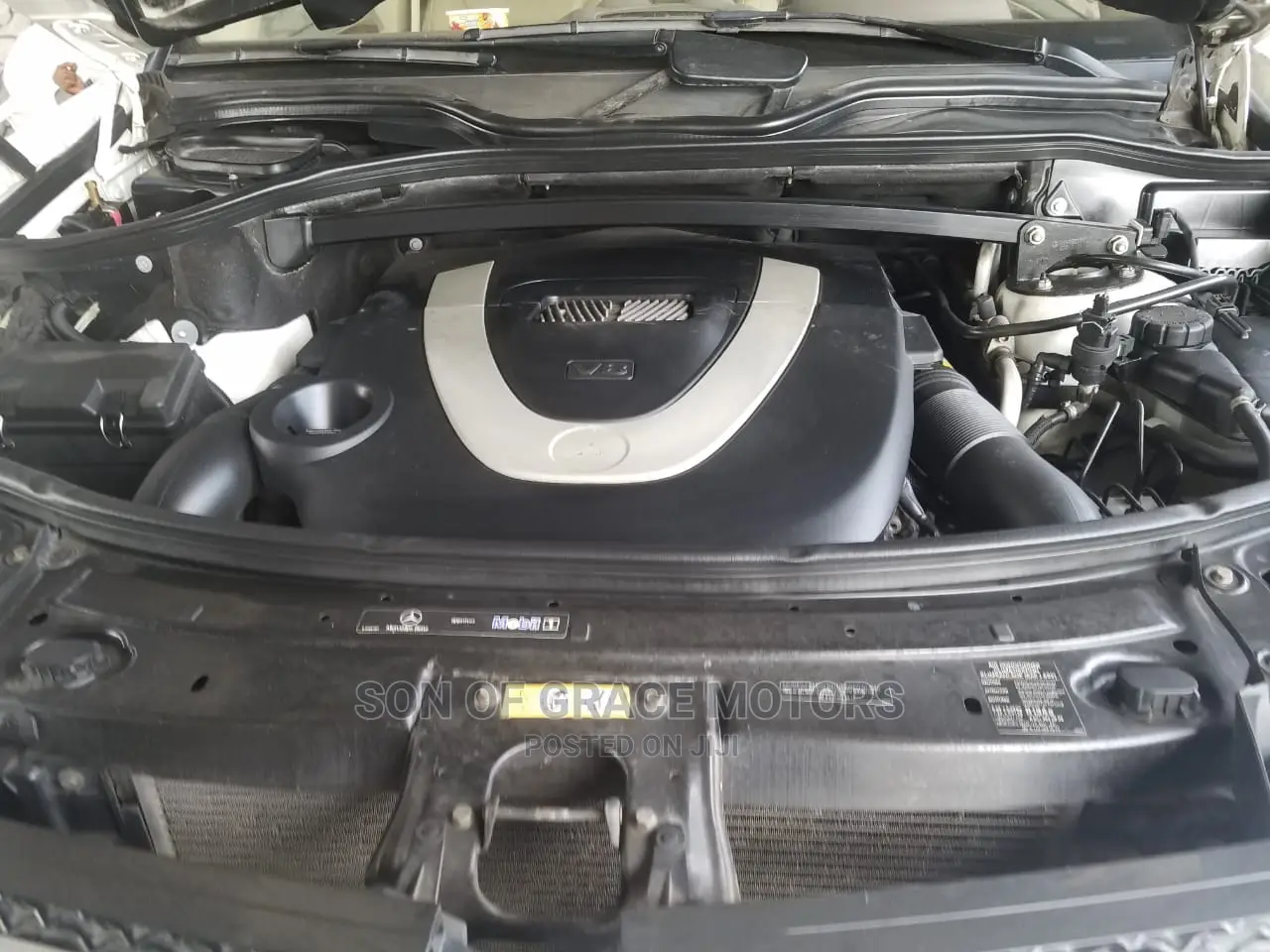 Mercedes-Benz GL-Class GL 550 2012 White