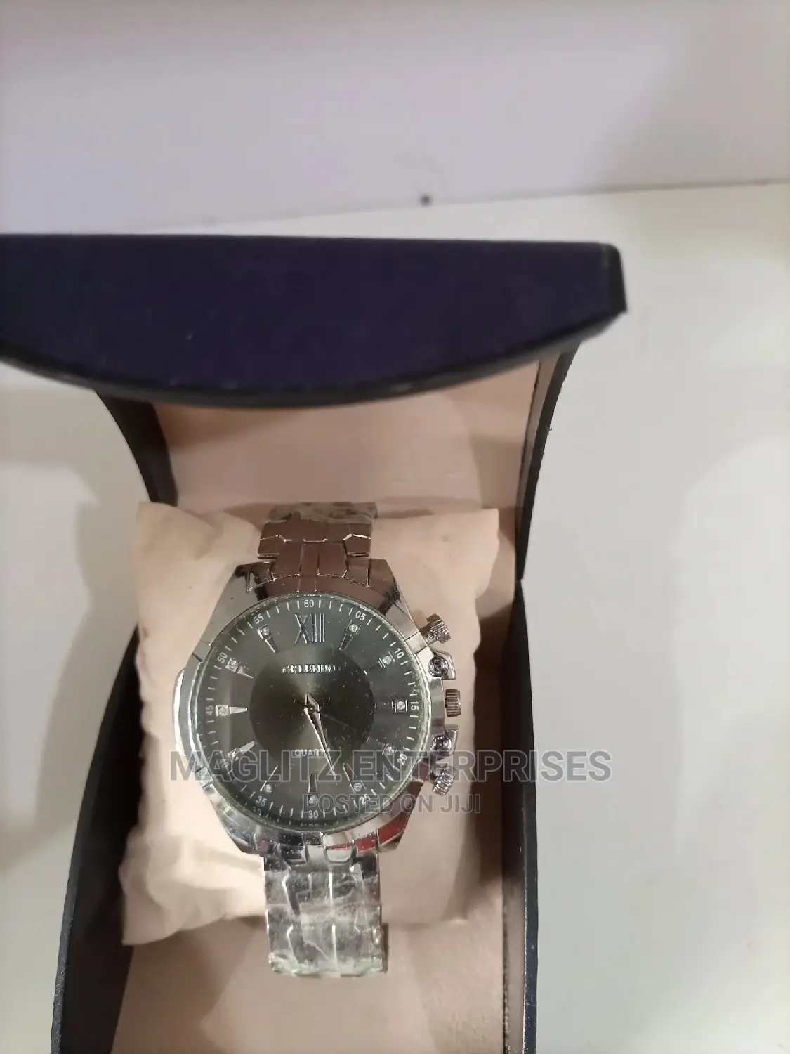 Quality Unisex Wristwatch