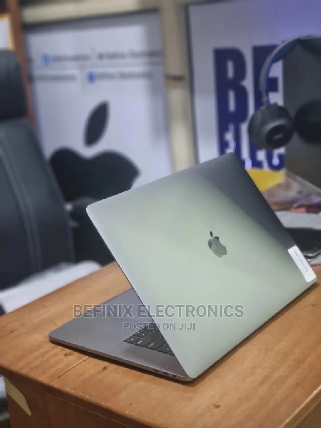 Laptop Apple MacBook Pro 2018 32GB Intel Core I9 SSD 1T