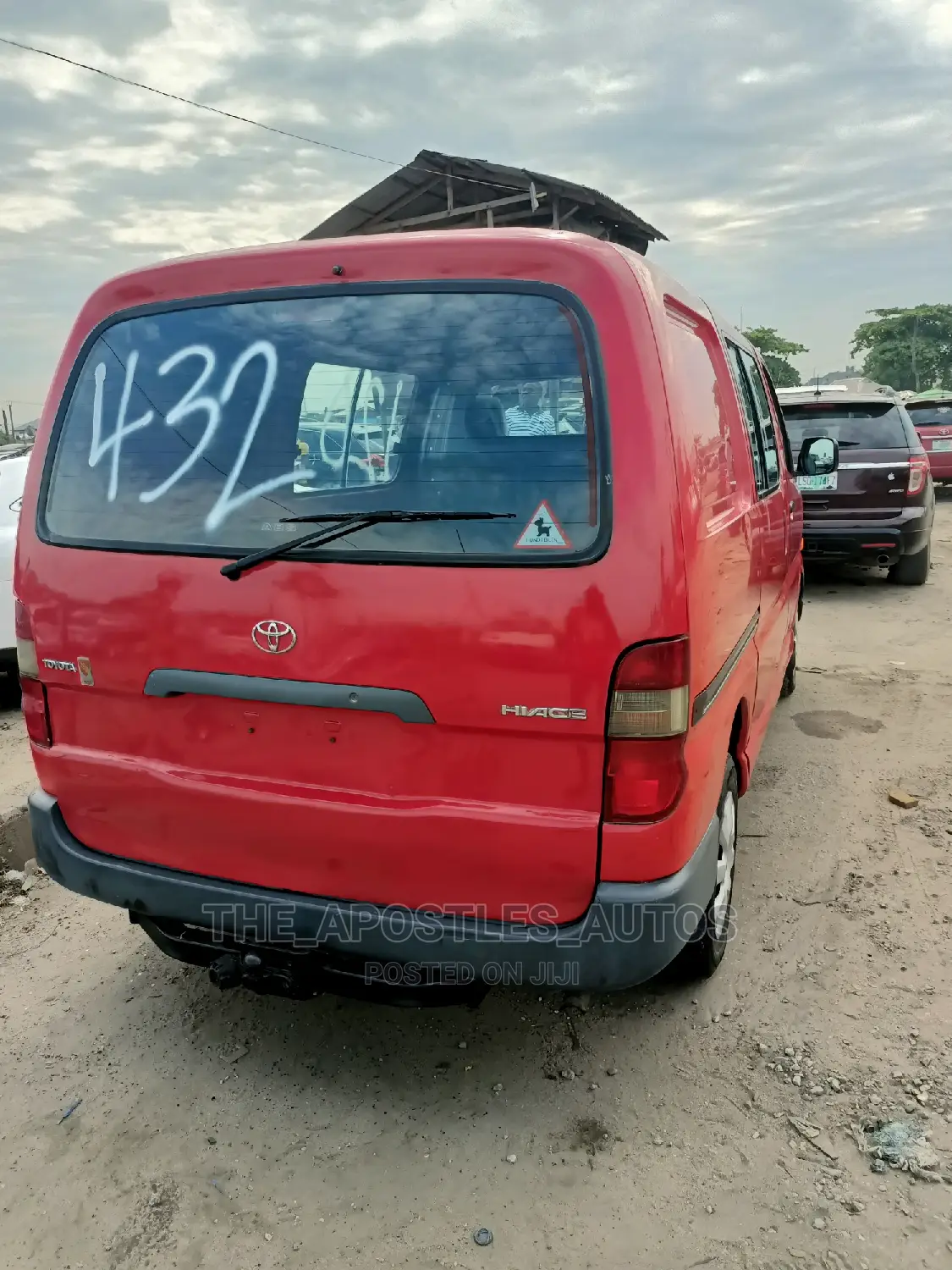 Toyota HiAce 2004 Red
