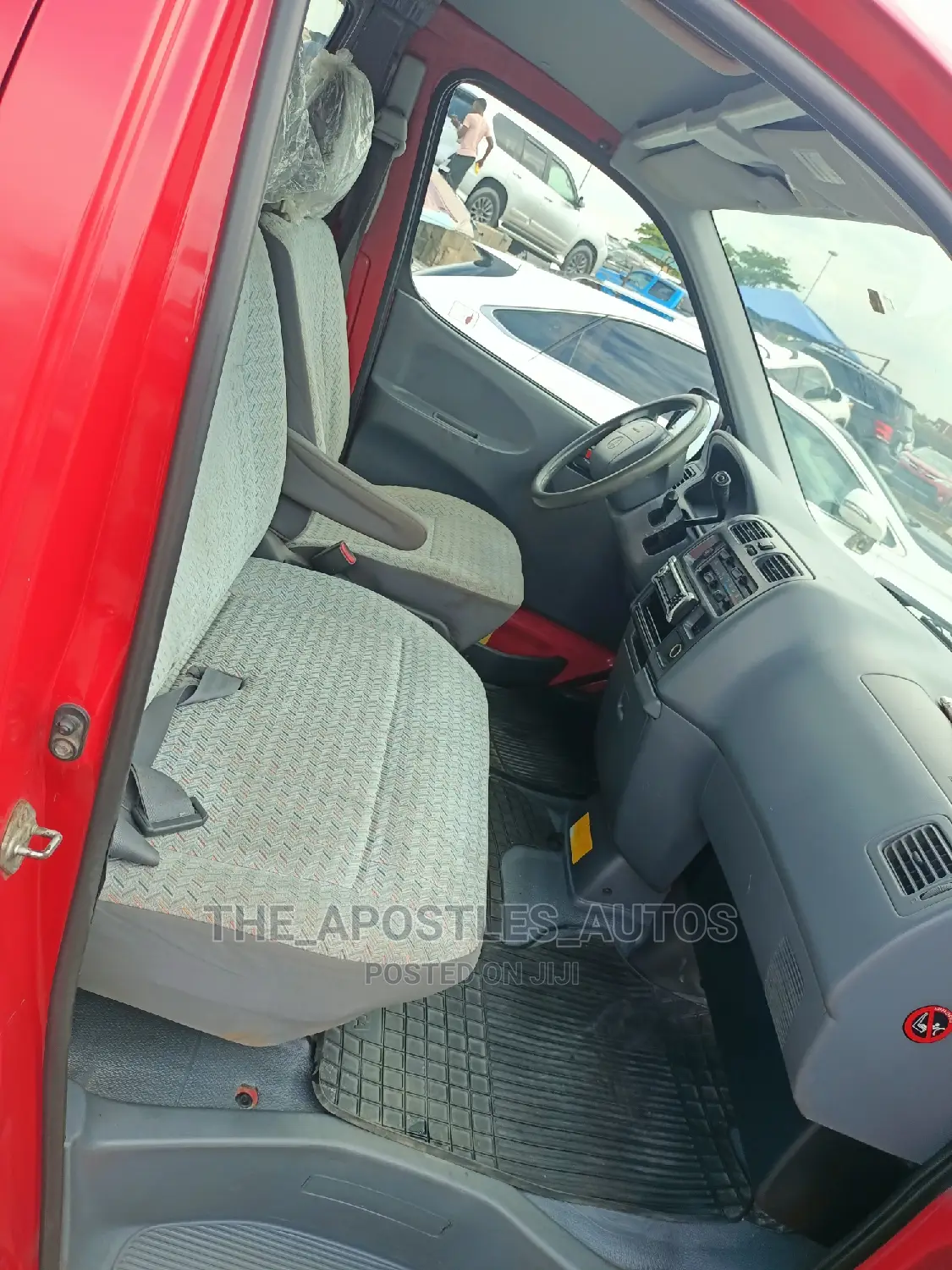 Toyota HiAce 2004 Red