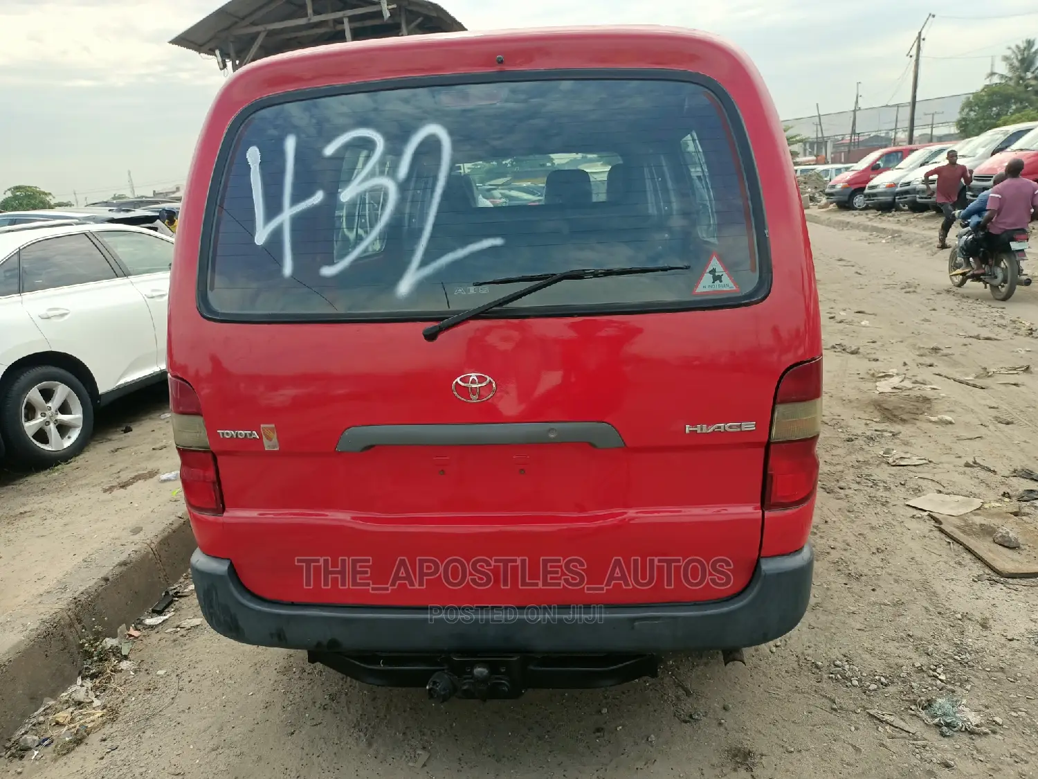 Toyota HiAce 2004 Red
