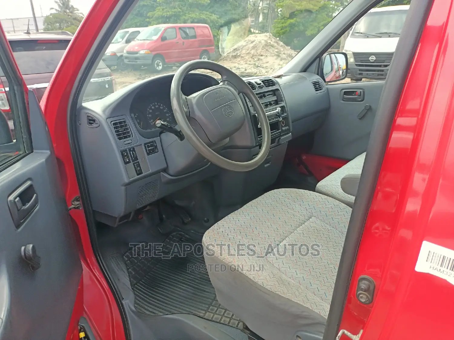 Toyota HiAce 2004 Red