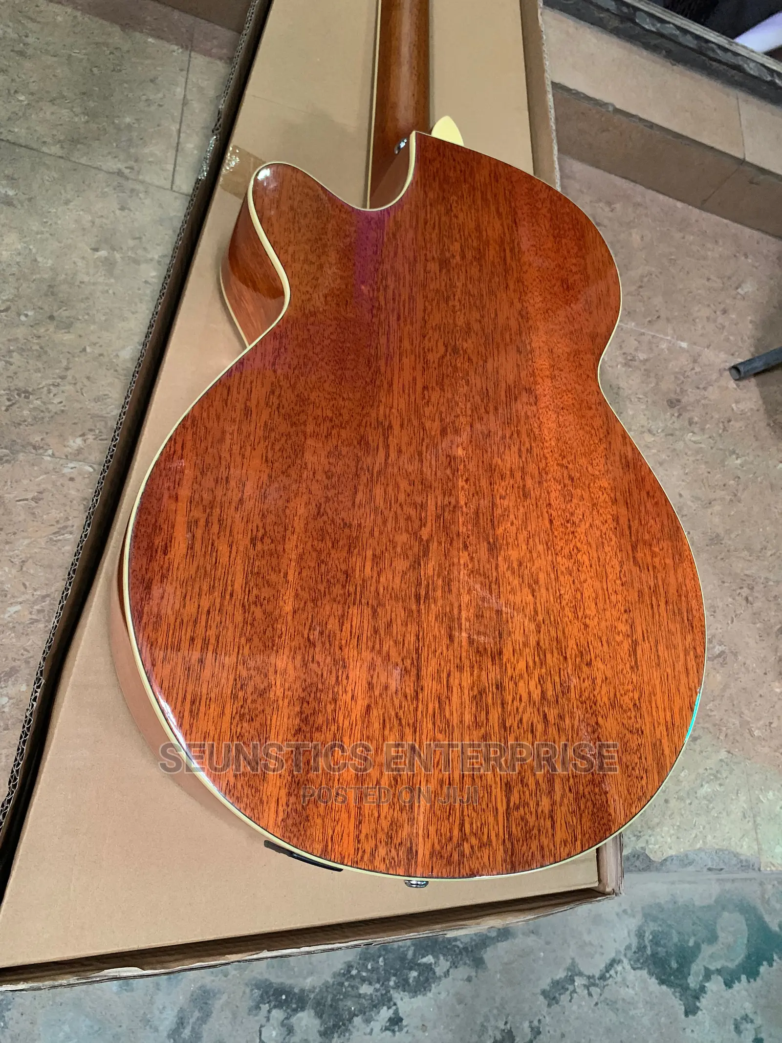 Quality Crafter Sure Plus Electro Acoustic Guitar
