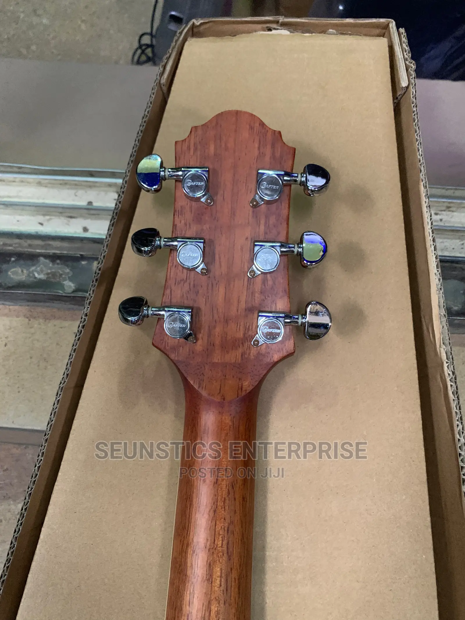 Quality Crafter Sure Plus Electro Acoustic Guitar