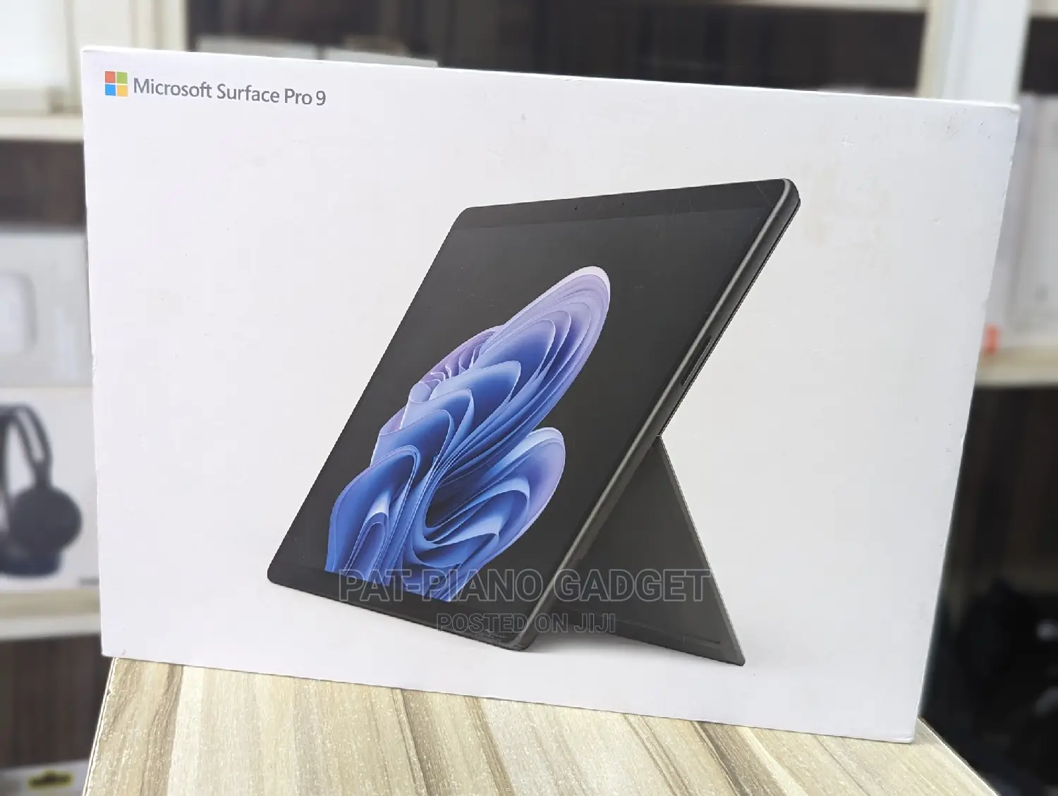 New Laptop Microsoft Surface Pro 9 8GB Intel Core I5 SSD 256GB