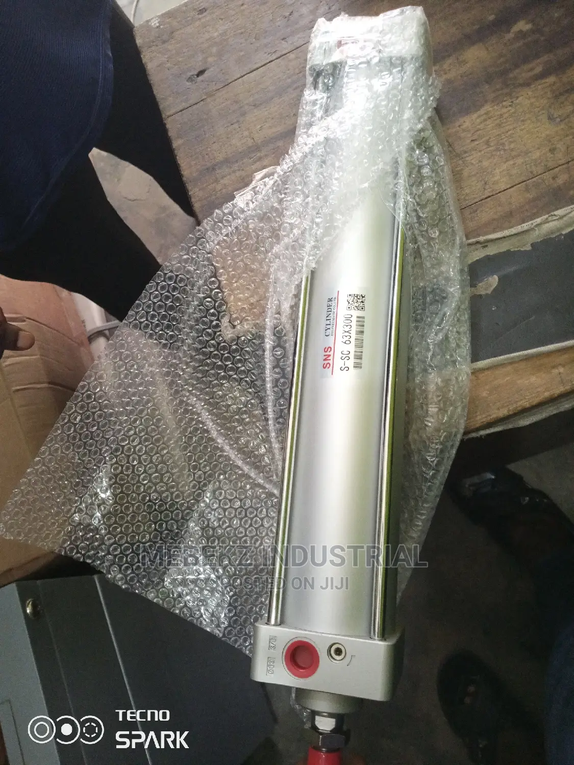 SNS Pneumatic Cylinder