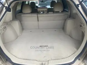 Toyota Venza V6 AWD 2011 Gold