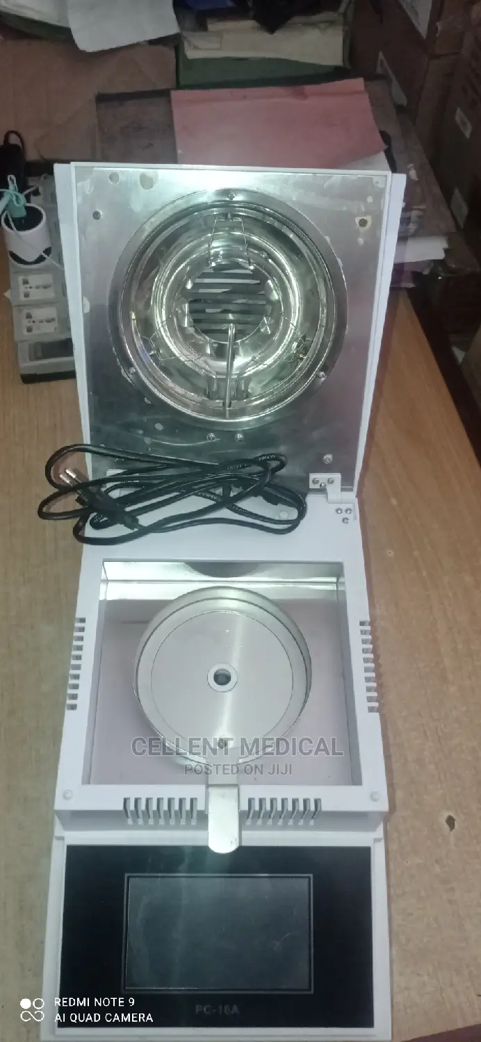 Moisture Analyser Machine