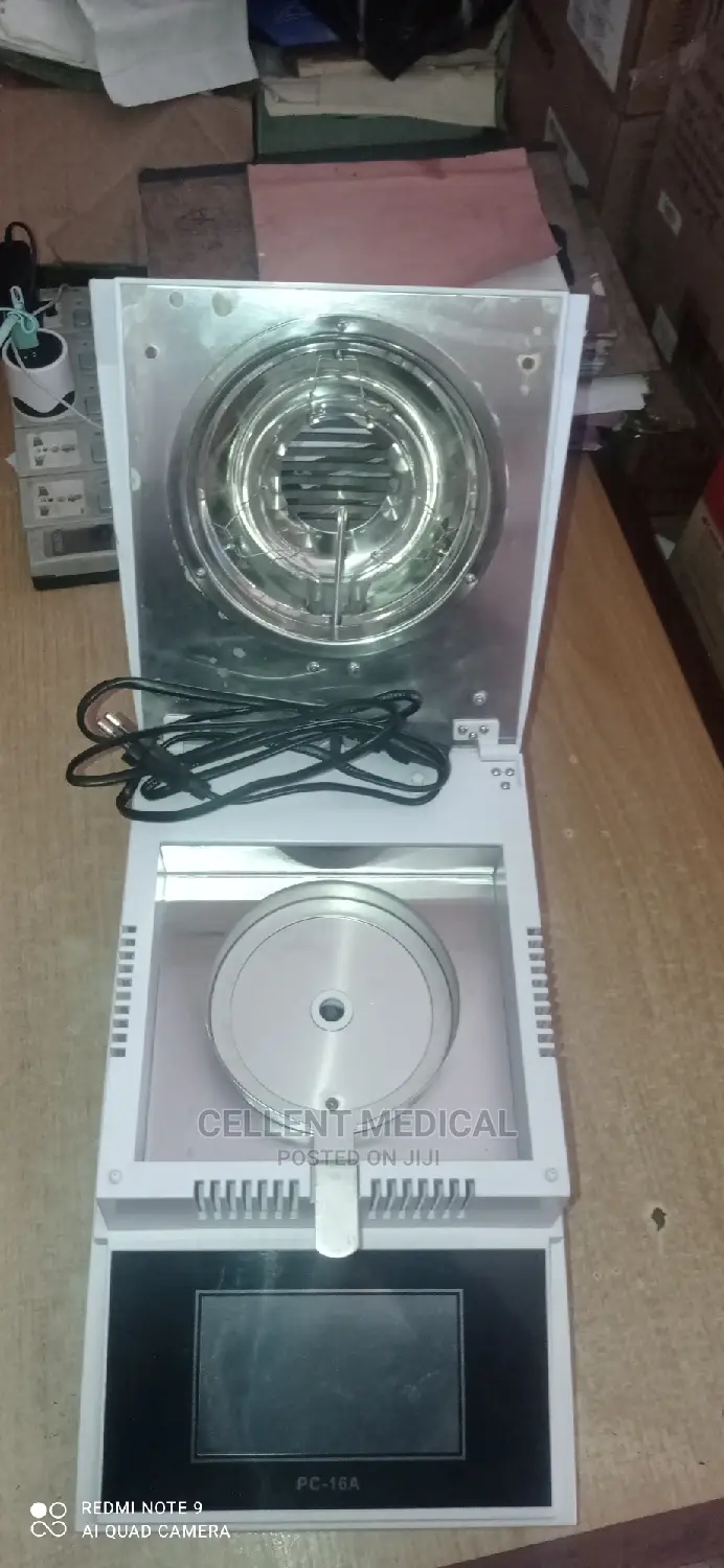Moisture Analyser Machine