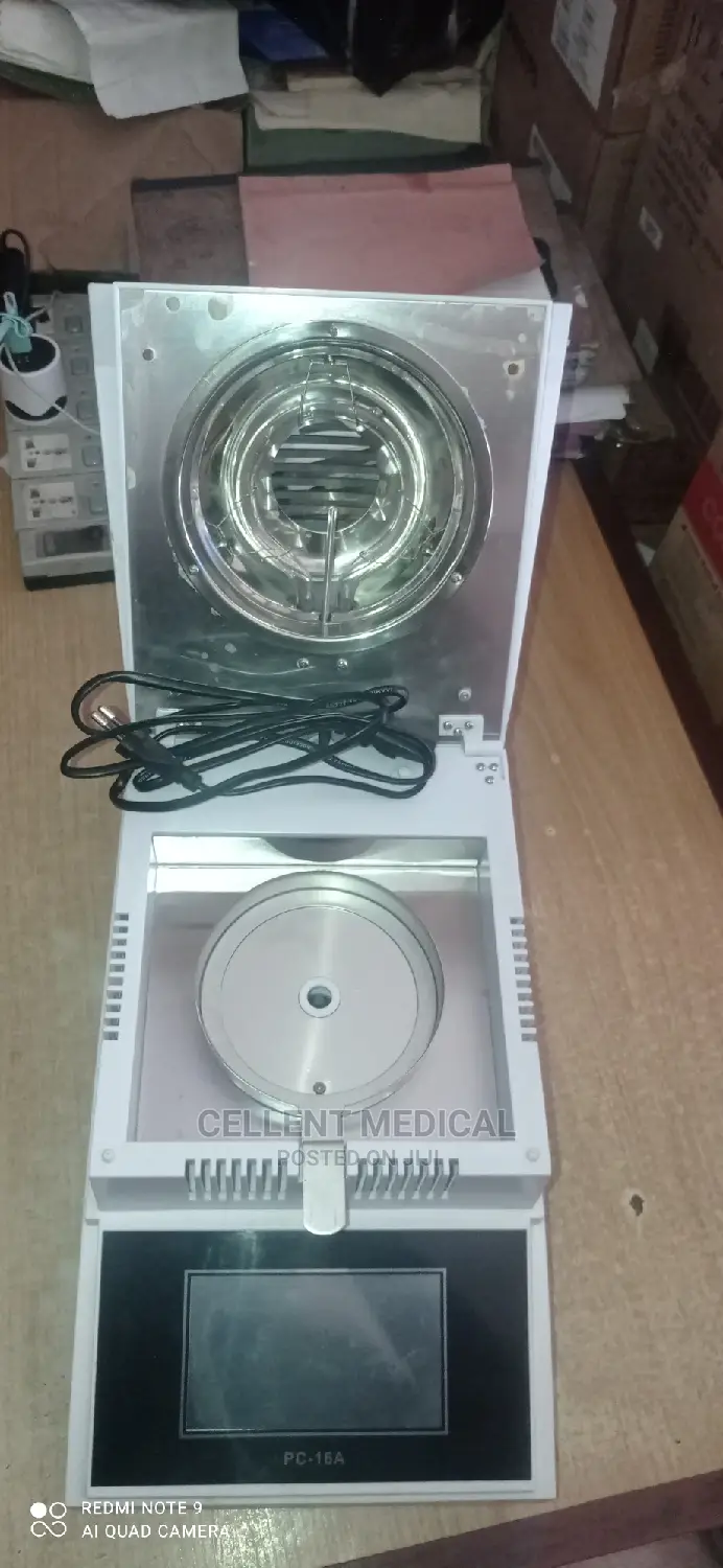 Moisture Analyser Machine