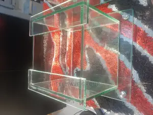 Large Aquarium Glass With Free Light and Filter
