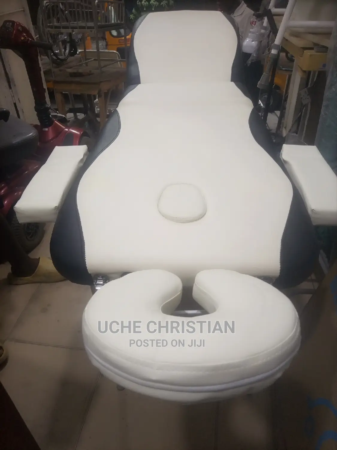 Executive Massaging Bed